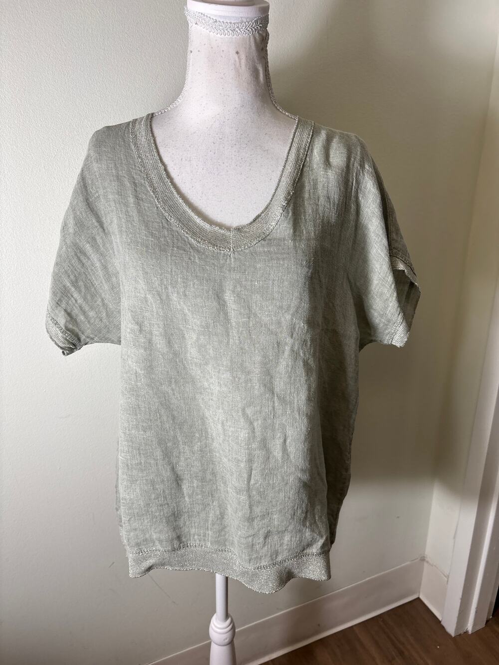 Saks Fifth Ave Tan Linen Metallic Threaded Trim Shirt Sz L